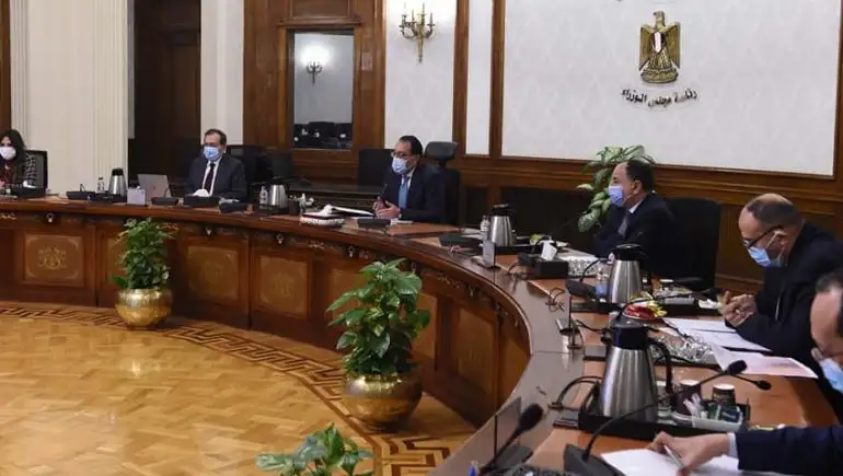 مدبولي يتابع خطوات زيادة الاعتماد على الطاقة المتجددة في توليد الكهرباء