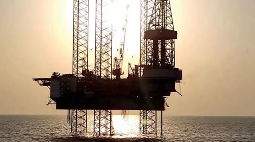 الإمارات تكشف عن أول بئر بحري للغاز قبالة سواحل أبوظبي
