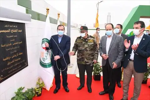 وزير البترول يفتتح محطة لتموين السيارات بالغاز بمدينة الشروق