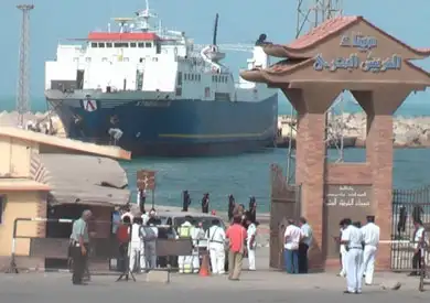 إعادة فتح ميناء العريش البحري بعد تحسن الأحوال الجوية