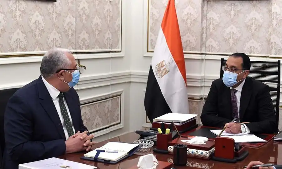 رئيس الوزراء يستعرض مع وزير الزراعة ملفات عمل الوزارة