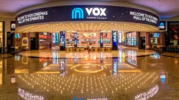الإمارات ترفع الطاقة الاستيعابية في صالات السينما بعد إلغاء القيود
