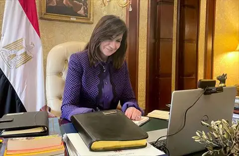 نبيلة مكرم تؤكد أن وثيقة التأمين على المصريين بالخارج وثيقة شاملة