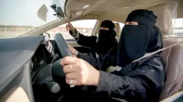 ارتفاع المشاركة النسائية في القوى العاملة السعودية تصعد إلى 36?