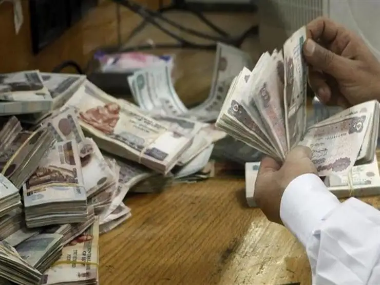 البنك الأهلي: 285 مليار جنيه حصيلة بيع شهادات 18% خلال أسبوعين