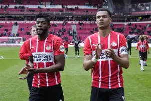 آيندهوفن يضيق الخناق على أياكس في صدارة الدوري الهولندي وفينورد يكتسح هيراكليس