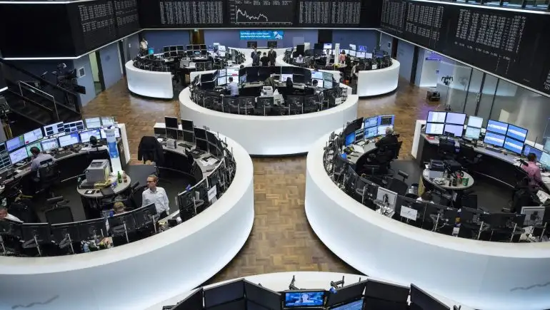 النتائج المتباينة للشركات تحد من مكاسب الأسهم الأوروبية