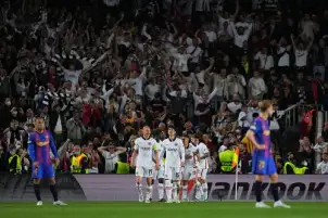 جماهير برشلونة تدعو لتنظيم احتجاجات بعد واقعة فرانكفورت في كامب نو
