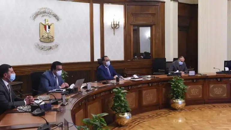 رئيس الوزراء يبحث مقترحات تشجيع القطاع الخاص لزيادة استثماراته في مجال الصحة