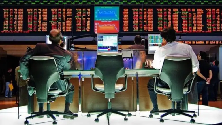 الأسهم الروسية تهبط لأدنى مستوى في شهرين