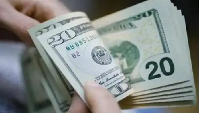 سعر الدولار اليوم الخميس 5-5-2022 مقابل الجنيه في مصر