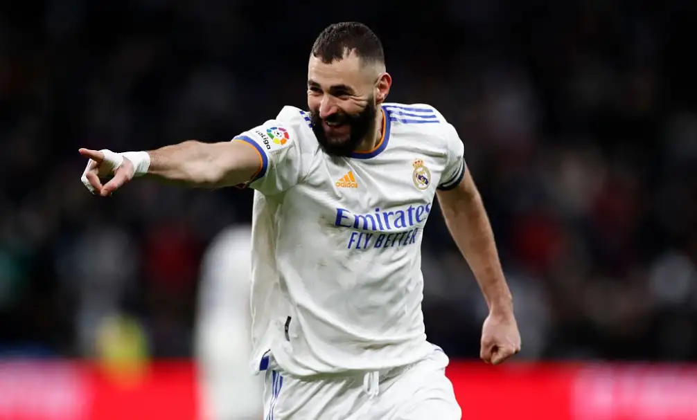 كريم بنزيما يتوج بجائزة لاعب شهر أبريل في ريال مدريد
