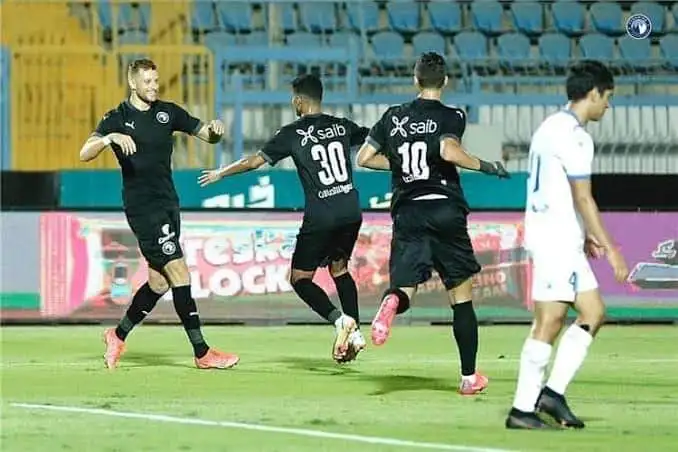 تشكيل هجومي لبيراميدز أمام سموحة