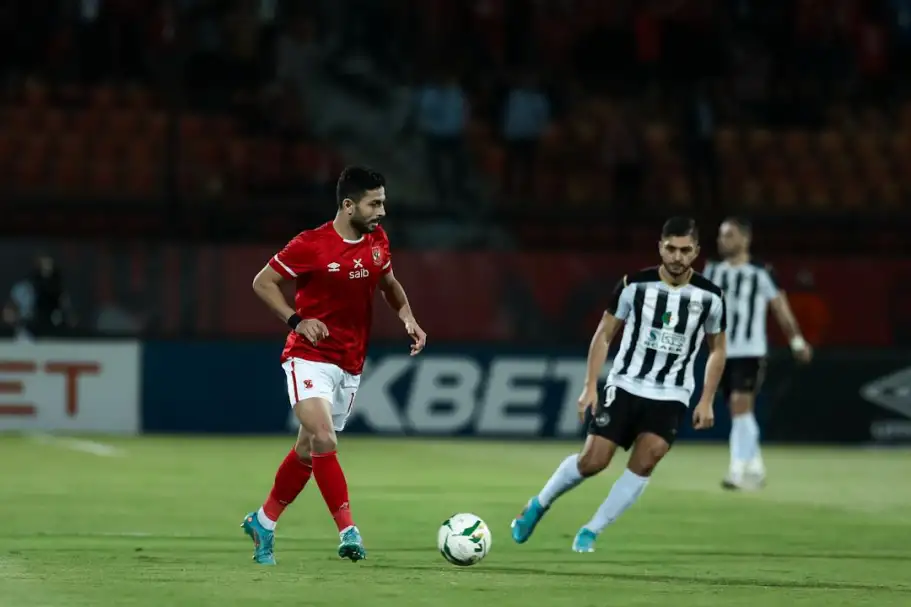 الأهلي يضع قدما في نهائي دوري الأبطال برباعية أمام وفاق سطيف