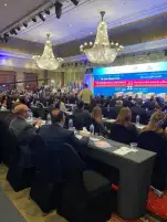 المؤتمر المصرفي العربي يكرم محمود محيي الدين بجائزة الرؤيـة القياديـة 2022