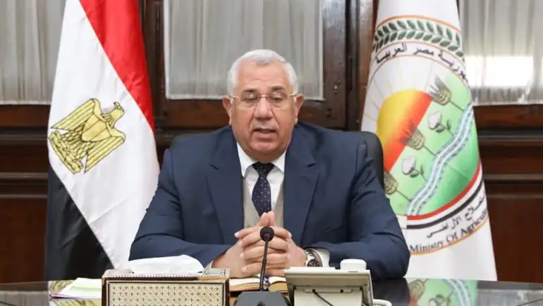 وزير الزراعة: لدينا مخزون استراتيجى من القمح يكفى لمدة 4 أشهر