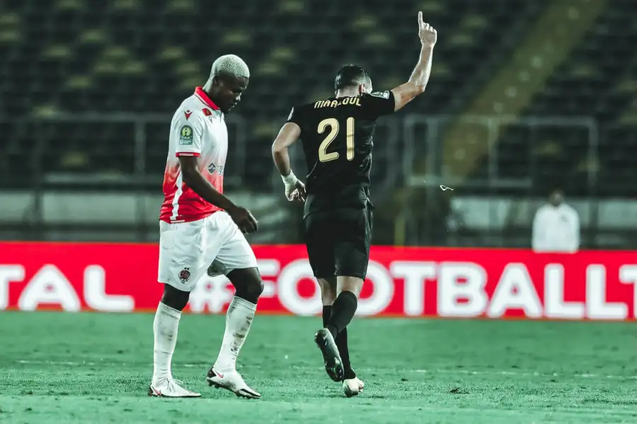 الاتحاد المغربي يُعلن موعد بيع تذاكر مباراة الأهلي والوداد