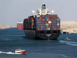 أسامة ربيع: ارتفاع أرباح قناة السويس من 5.8 مليار دولار لـ6.9 مليار خلال عام