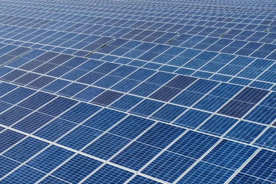 شركة هولندية تعتزم طرح أول سيارة تعمل بالطاقة الشمسية نهاية العام الجاري