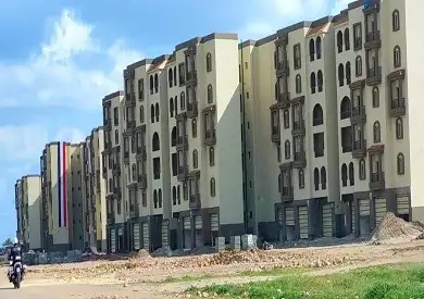 وزير الإسكان يتابع تقدم الأعمال بمشروعات تجمع غرب كارفور بالإسكندرية ورشيد الجديدة