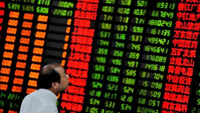 الأسهم الصينية ترتفع رغم المخاوف بشأن عودة تفشي كورونا
