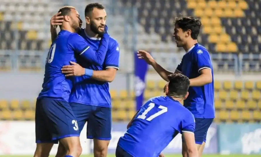 مروان حمدي يقود هجوم سموحة أمام الزمالك
