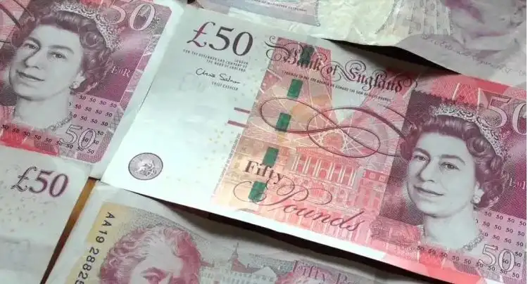 سعر الجنيه الإسترليني اليوم الاثنين 15-8-2022 مقابل الجنيه في مصر
