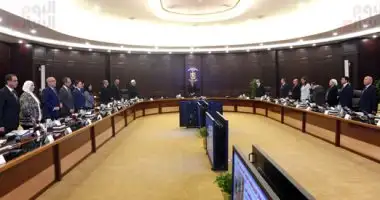 مجلس الوزراء يستعرض استراتيجية الحد من استخدام الأكياس البلاستيكية أحادية الاستخدام