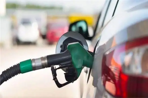 الصين تخفض أسعار التجزئة للبنزين والديزل