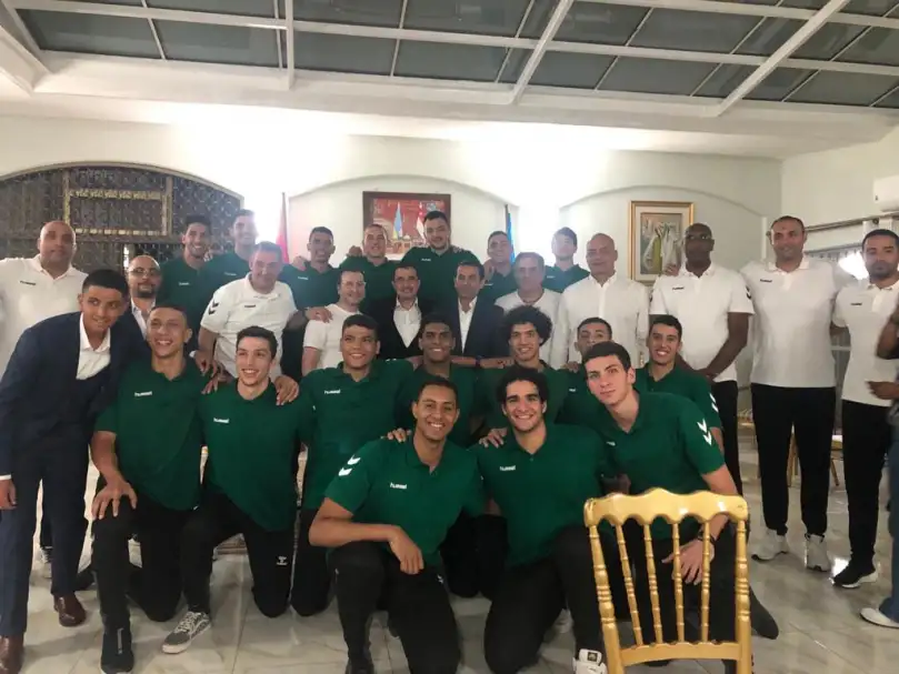 بعثة منتخب شباب اليد تلبي دعوة سفارة مصر في رواندا على حفل العشاء