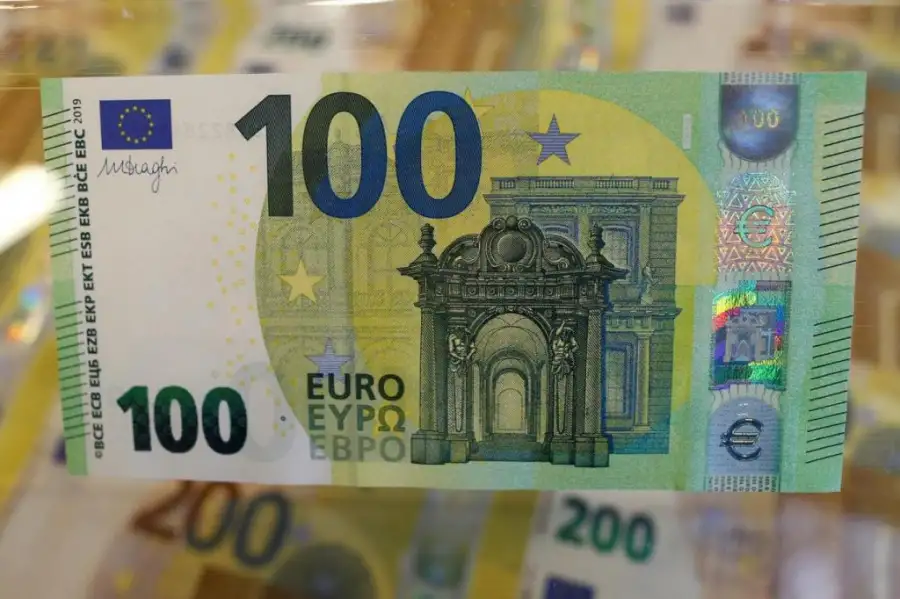 سعر اليورو اليوم الأربعاء 31-8-2022 مقابل الجنيه المصري في بداية التعاملات