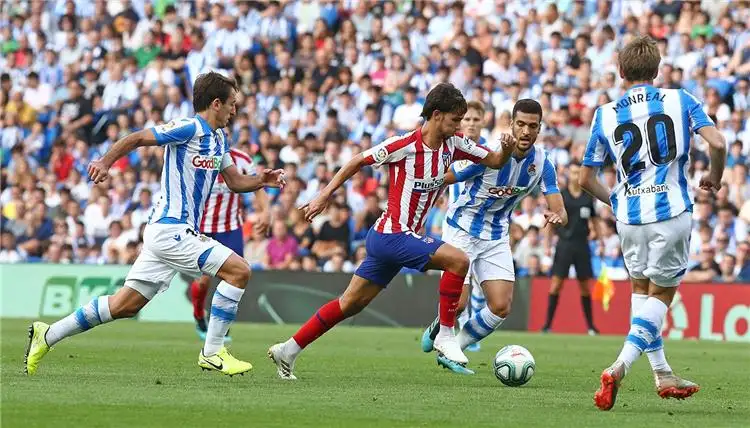 التعادل يحسم موقعة ريال سوسيداد وأتلتيكو مدريد في الدوري الإسباني