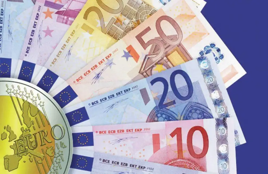 سعر اليورو اليوم الأربعاء 7-9-2022 مقابل الجنيه المصري ببداية التعاملات