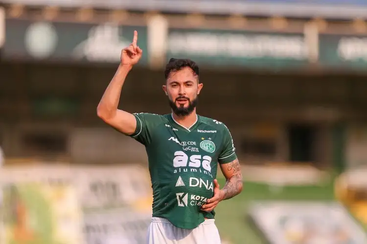 تقارير: الأهلي يتقدم بعرض رسمي لضم برونو سافيو