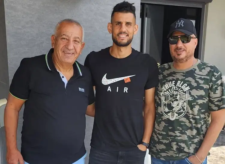 رسميًا.. المصري يتم إجراءات التعاقد مع الجزائري نور الدين بوبكر