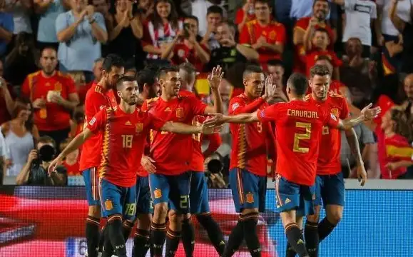 منتخب إسبانيا يبدأ معسكر موقعتي سويسرا والبرتغال