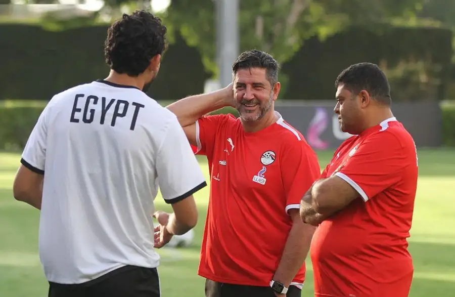 فيتوريا يستقبل «حامد وكوكا وحجازي» بمعسكر منتخب مصر | صور