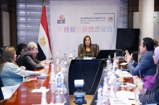 التخطيط تتابع الموقف التنفيذي لبرنامج ماجستير إدارة الأعمال الحكومية