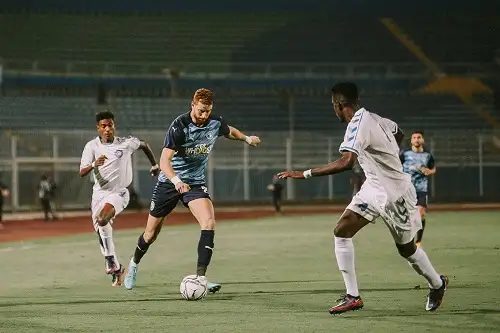 بيراميدز يهزم هلال الساحل بثنائية في الكونفدرالية