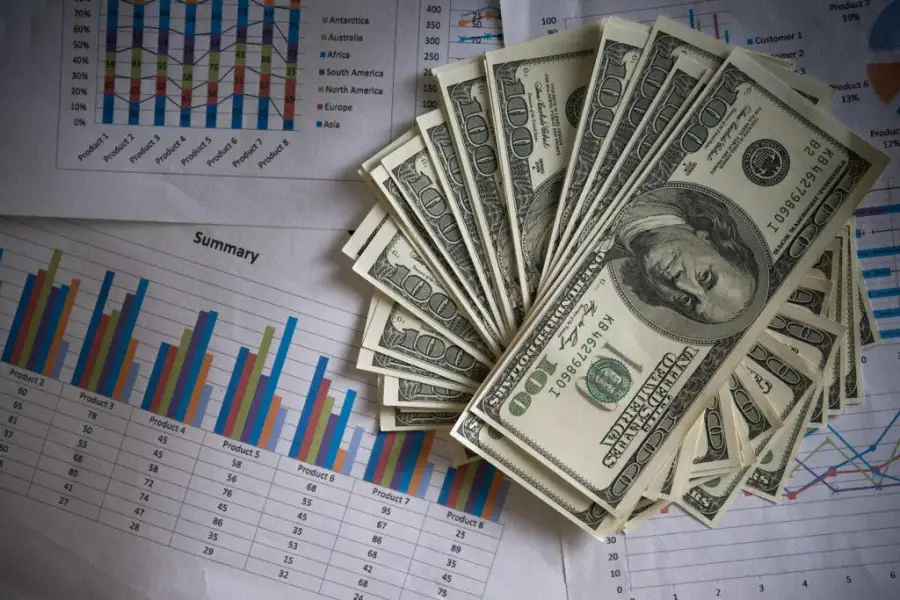 سعر الدولار اليوم في البنوك مع بداية التعاملات الصباحية مقابل الجنيه المصري