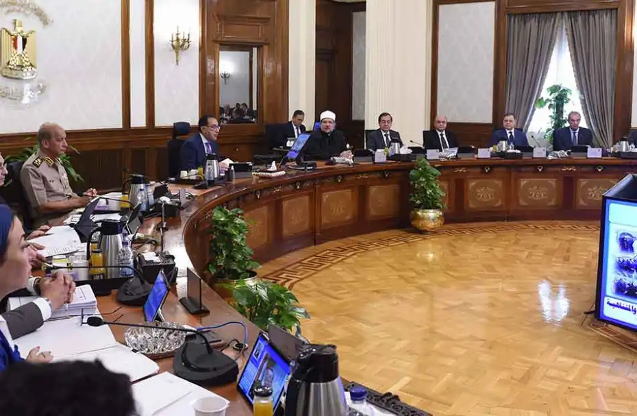 الحكومة توافق على مشروع قانون بشأن منح بعض التيسيرات للمصريين المقيمين في الخارج
