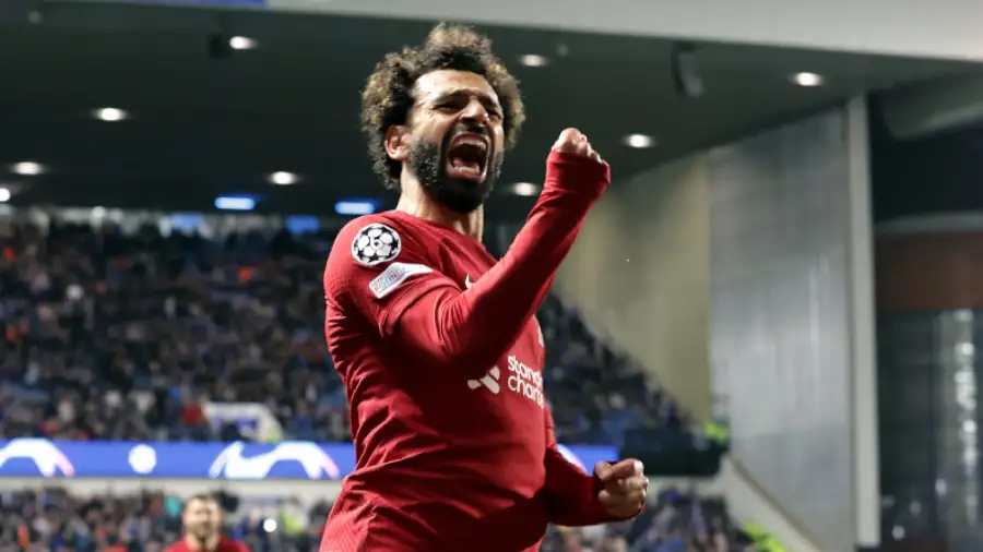 المقاولون يحتفل بـ هاتريك صلاح التاريخي