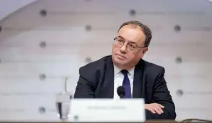 محافظ بنك انجلترا يشير إلى احتمال ارتفاع معدل الفائدة مجددا