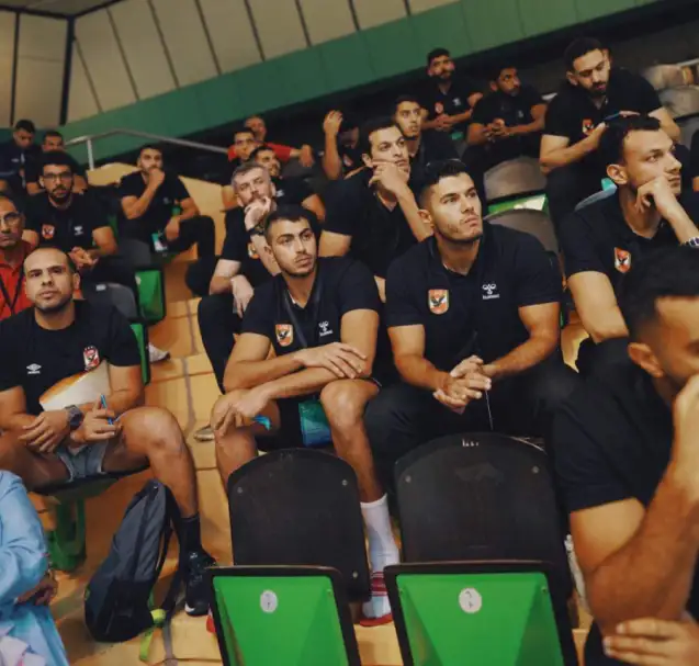 رجال يد الأهلي يتابعون لقاء بنفيكا ومضر في كأس العالم للأندية