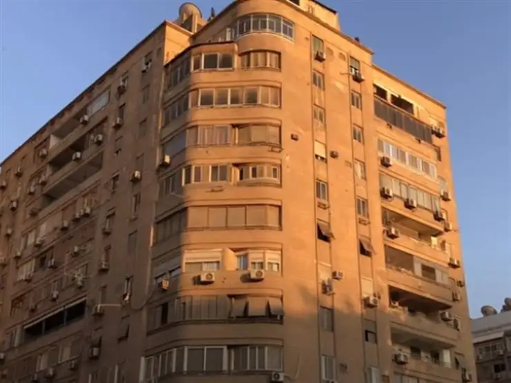 آمنة وزي الفل.. وزير النقل يستعرض حال عمارة الشربتلي بعد افتتاح محطة صفاء حجازي