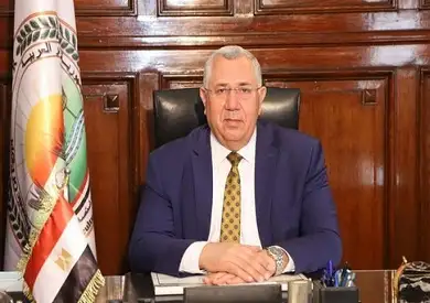 وزير الزراعة: الإفراج عن 183 ألف طن من الذرة وفول الصويا