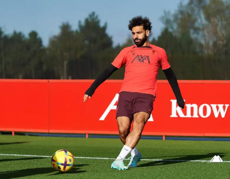 صلاح يواصل الاستعداد مع ليفربول لمواجهة توتنهام بالبريميرليج