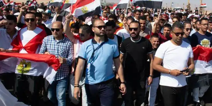 الشباب المصري ينظم أكبر مسيرة في مؤتمر المناخ تحت شعار العدالة المناخية الآن من أجل مستقبل إفريقيا