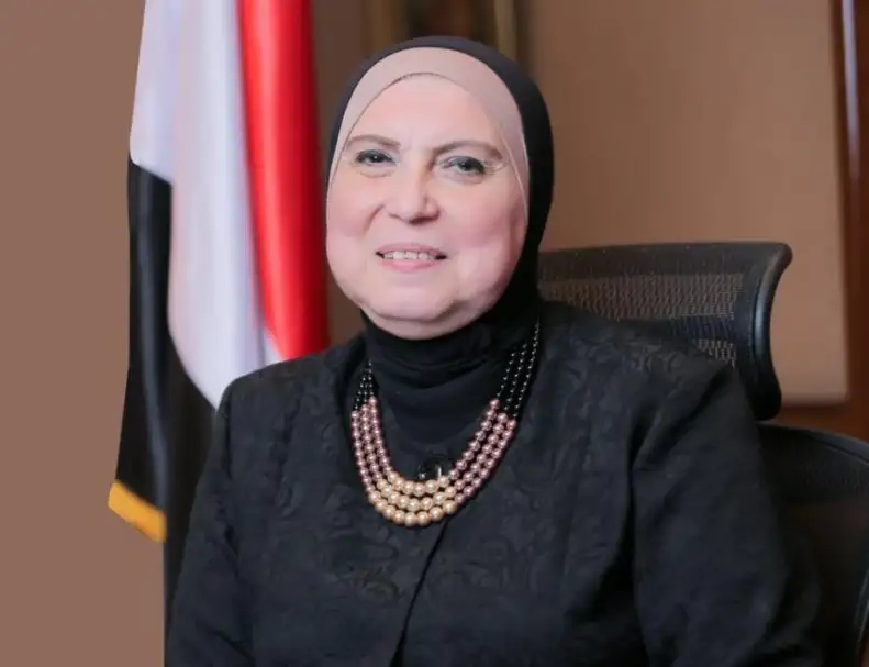 نيفين جامع تبحث مع وزير السياحة والصناعات التقليدية الجزائري تعزيز التعاون في الصناعات التراثية