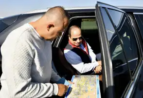 السيسي يوجه بضرورة مراعاة تطبيق المواصفات القياسية في تطوير محور جمال عبدالناصر
